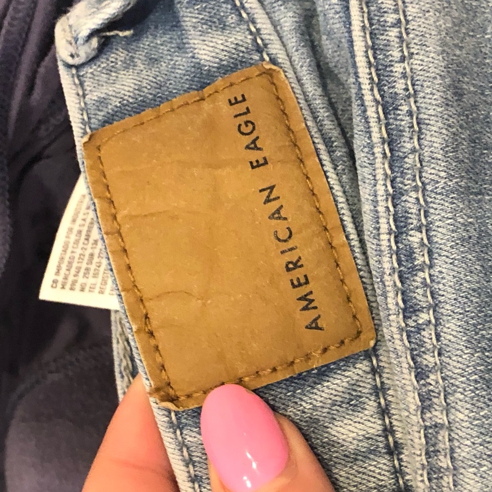 American eagle distressed jeans